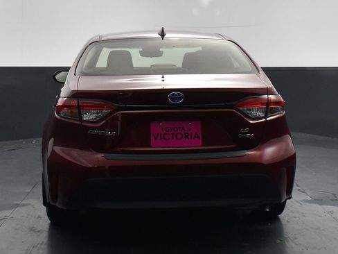 Used 2025 Toyota Corolla LE image 15