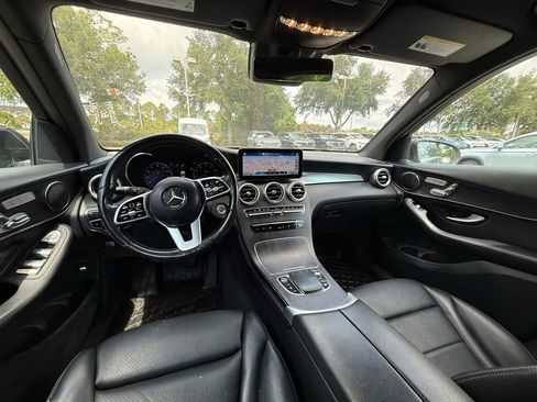 Used 2022 Mercedes-Benz GLC 300 4MATIC w/ Multimedia Package Lite image 21