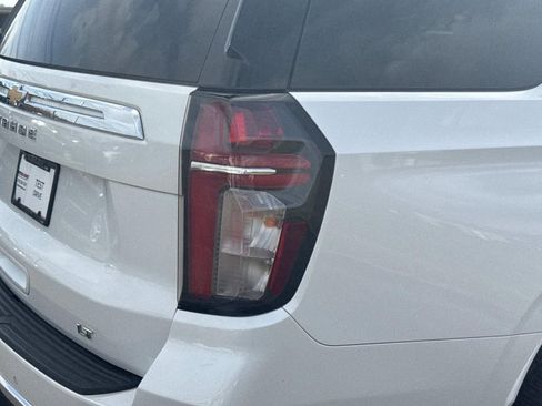 Used 2022 Chevrolet Tahoe LT w/ LT Signature Package RWD image 12
