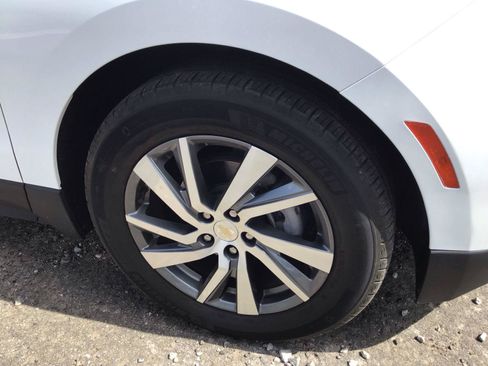 Used 2022 Chevrolet Equinox LT FWD image 9