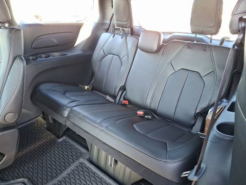 New 2026 Chrysler Voyager LX image 6