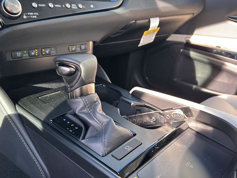 New 2025 Lexus ES 350 w/ Premium Package image 25