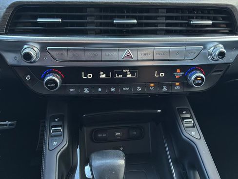 Used 2020 Kia Telluride SX w/ SX Prestige Package AWD/4WD image 22