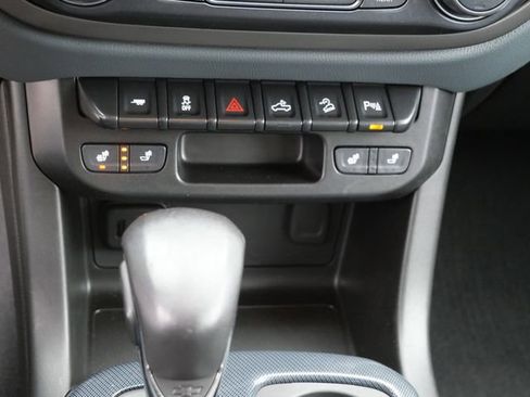 Used 2022 Chevrolet Colorado Z71 image 26