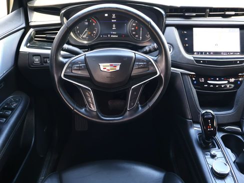 Used 2025 Cadillac XT5 Premium Luxury w/ Technology Package FWD image 8