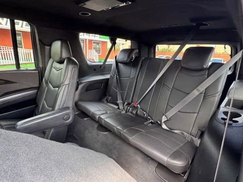 Used 2018 Cadillac Escalade ESV Platinum AWD/4WD image 10