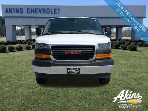 Certified 2025 GMC Savana 2500 LT w/ LT Preferred Equipment Group RWD image 3