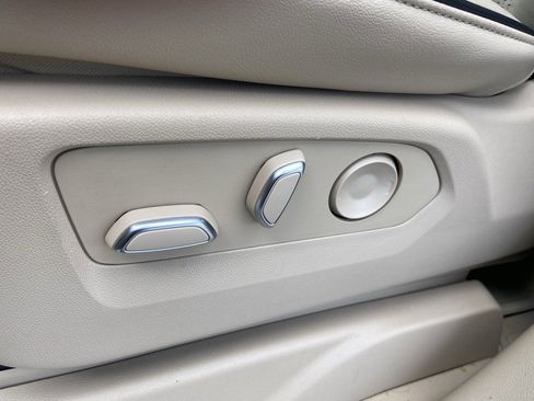 Used 2021 RAM 1500 Big Horn image 14