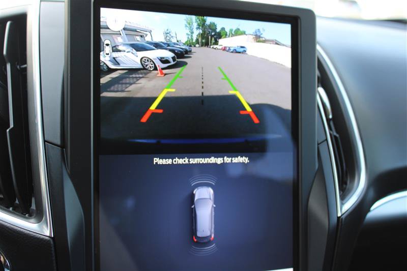 Used 2022 Ford Edge Titanium w/ Equipment Group 301A AWD/4WD image 27