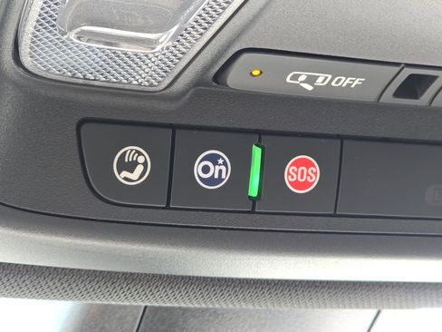 Used 2023 Chevrolet Traverse LT FWD image 13