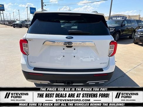 Used 2023 Ford Explorer XLT w/ Equipment Group 202A AWD/4WD image 13