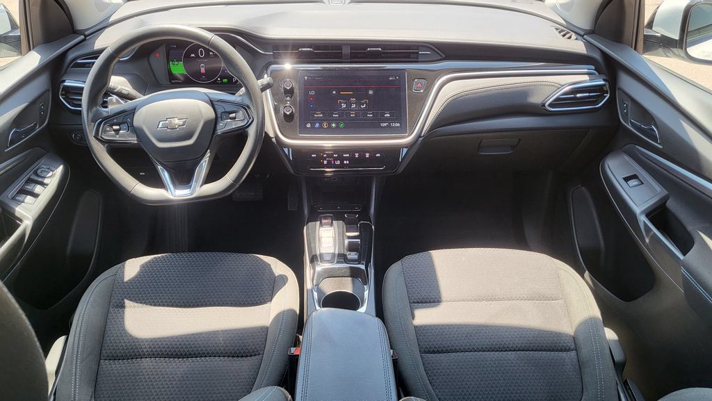 Used 2023 Chevrolet Bolt EUV LT FWD image 5