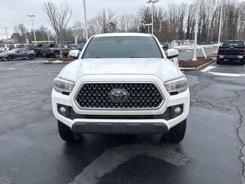 Used 2019 Toyota Tacoma TRD Off-Road w/ Technology Package image 2