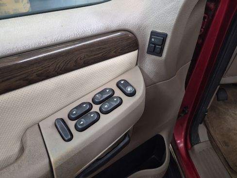 Used 2003 Ford Explorer Eddie Bauer image 9