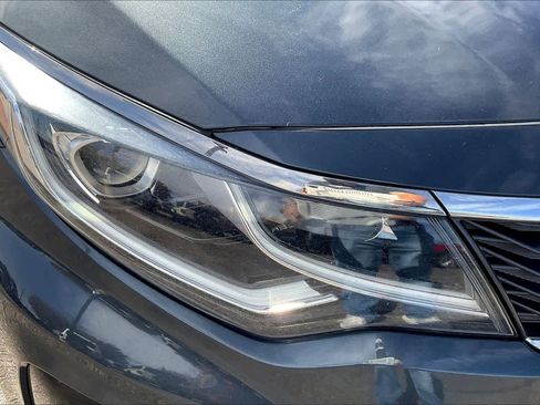 Used 2020 Kia Optima LX image 27