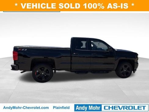Used 2018 Chevrolet Silverado 1500 LT w/ Redline Edition AWD/4WD image 7