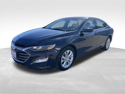 Used 2025 Chevrolet Malibu LT image 4