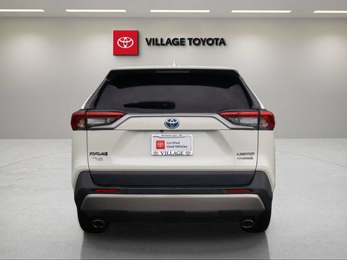 Certified 2022 Toyota RAV4 Limited AWD/4WD image 4