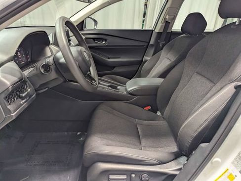 Used 2023 Honda Accord EX image 10