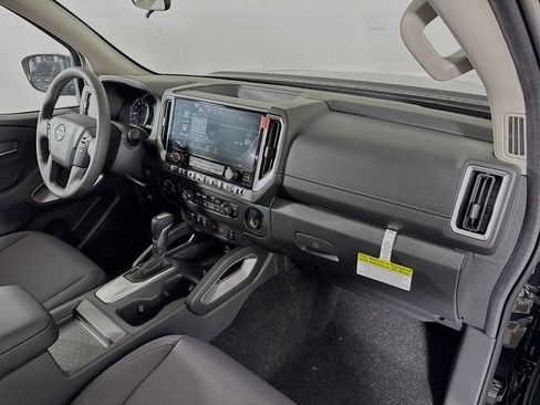 New 2025 Nissan Frontier SV w/ SV Convenience Package image 29