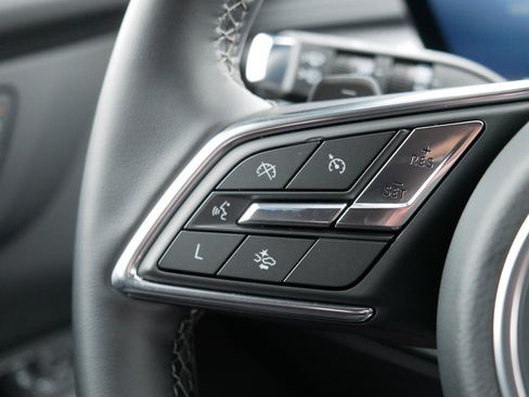 Used 2025 Buick Enclave Preferred image 28