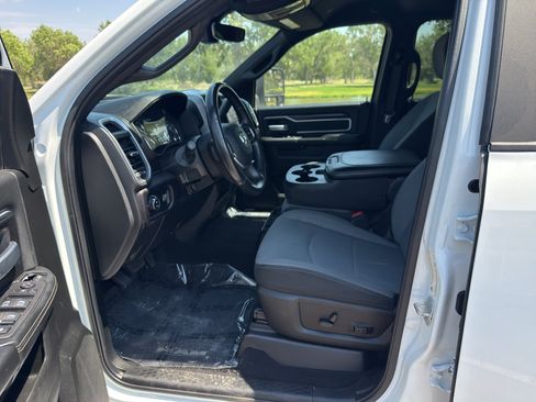 Used 2024 RAM 2500 Big Horn AWD/4WD image 22