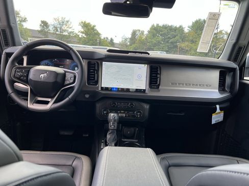 New 2025 Ford Bronco Outer Banks image 23