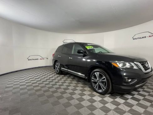 Used 2017 Nissan Pathfinder Platinum w/ Cargo Package image 2