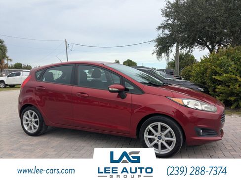 Used 2015 Ford Fiesta SE w/ Equipment Group 201A image 1