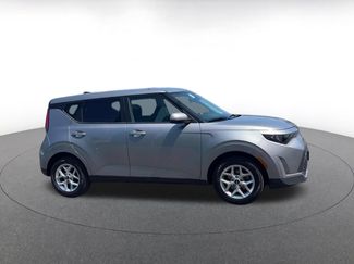 Used 2025 Kia Soul LX w/ LX Technology Package FWD video 2