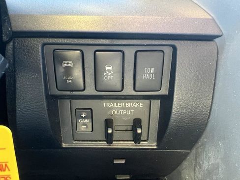 Used 2018 Toyota Tundra SR5 image 47