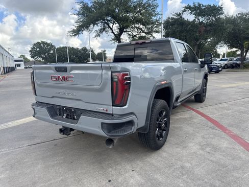Used 2025 GMC Sierra 2500 AT4 w/ AT4 Premium Plus Package AWD/4WD image 13