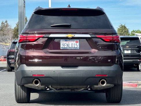 Used 2023 Chevrolet Traverse LT image 6