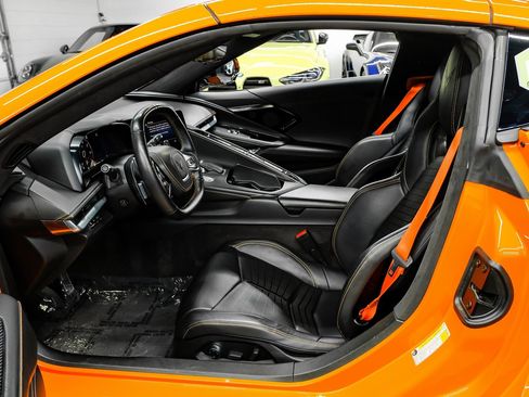 Used 2022 Chevrolet Corvette Stingray Premium Cpe w/ Z51 Performance Package image 4