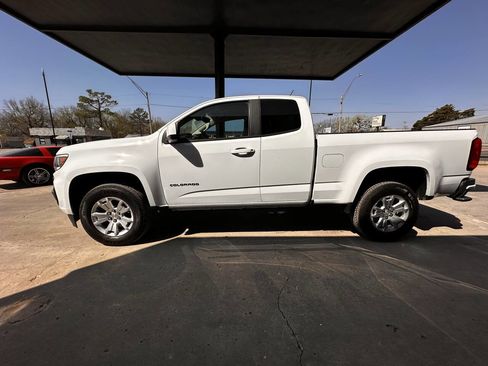 Used 2022 Chevrolet Colorado LT w/ Fleet Safety Package image 4