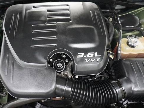 Used 2019 Dodge Challenger SXT AWD/4WD image 27