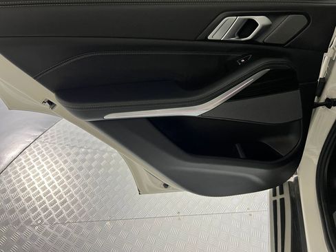 Used 2025 BMW X5 xDrive50e image 22