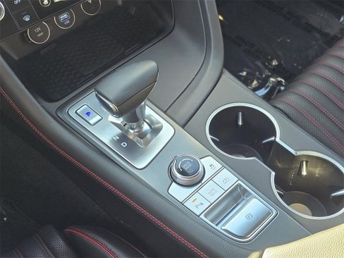 Used 2025 Genesis G70 3.3T Advanced image 17