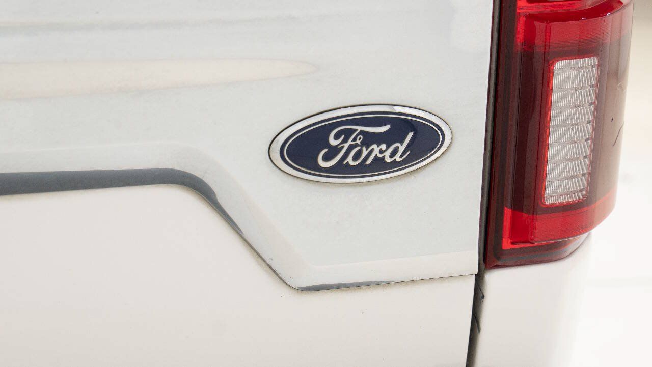 Used 2018 Ford F150 Limited w/ Trailer Tow Package AWD/4WD image 17