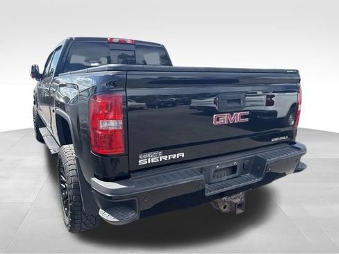 Used 2017 GMC Sierra 2500 Denali AWD/4WD image 18