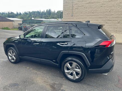 Used 2019 Toyota RAV4 Limited AWD/4WD image 7