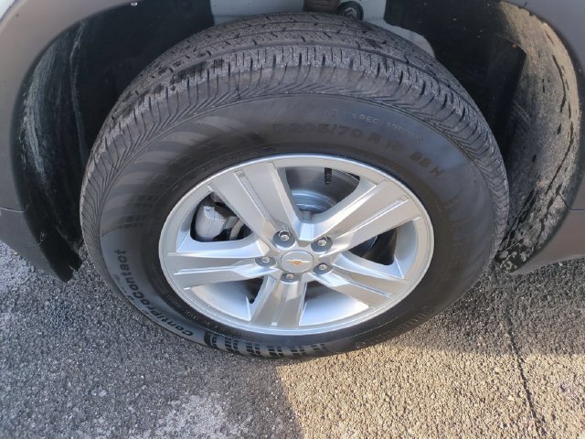 Used 2022 Chevrolet Trax LS w/ Tint and Cruise Package AWD/4WD image 22