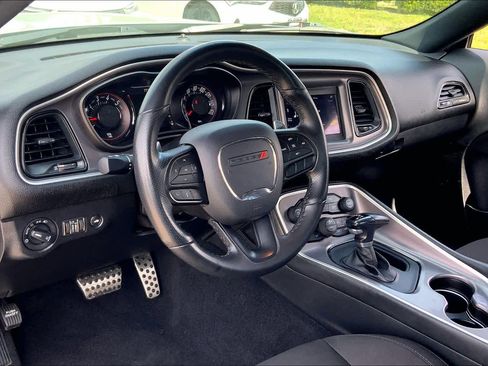 Used 2022 Dodge Challenger R/T w/ Blacktop Package image 16