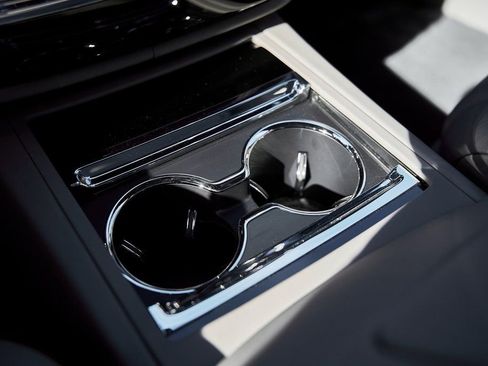 Used 2025 Rolls-Royce Phantom Sedan RWD image 77