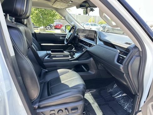 Used 2025 INFINITI QX80 Sensory AWD/4WD image 39