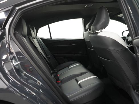 Used 2025 Toyota Camry SE image 11