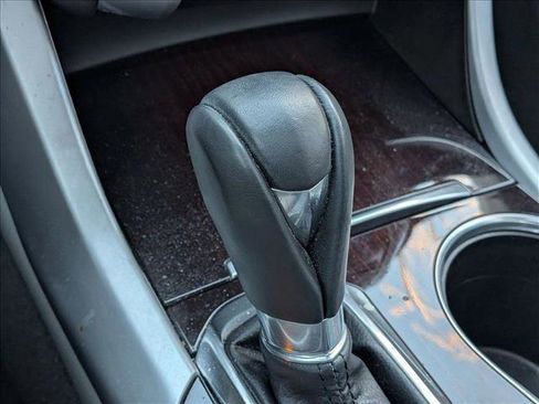 Used 2017 Acura TLX w/ Technology Package image 11