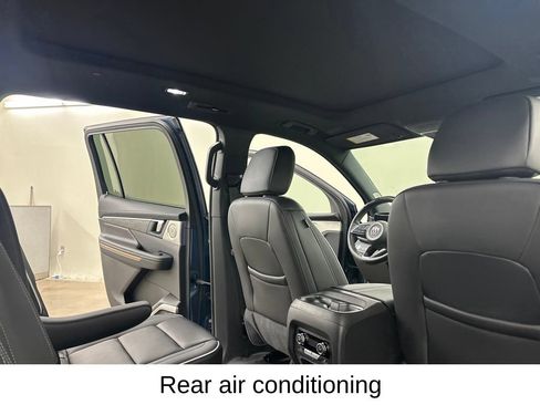 Used 2025 Buick Enclave Avenir w/ Super Cruise Package AWD/4WD image 24