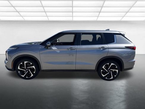 Used 2023 Mitsubishi Outlander SE AWD/4WD image 5