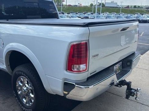 Used 2016 RAM 2500 Laramie AWD/4WD image 9